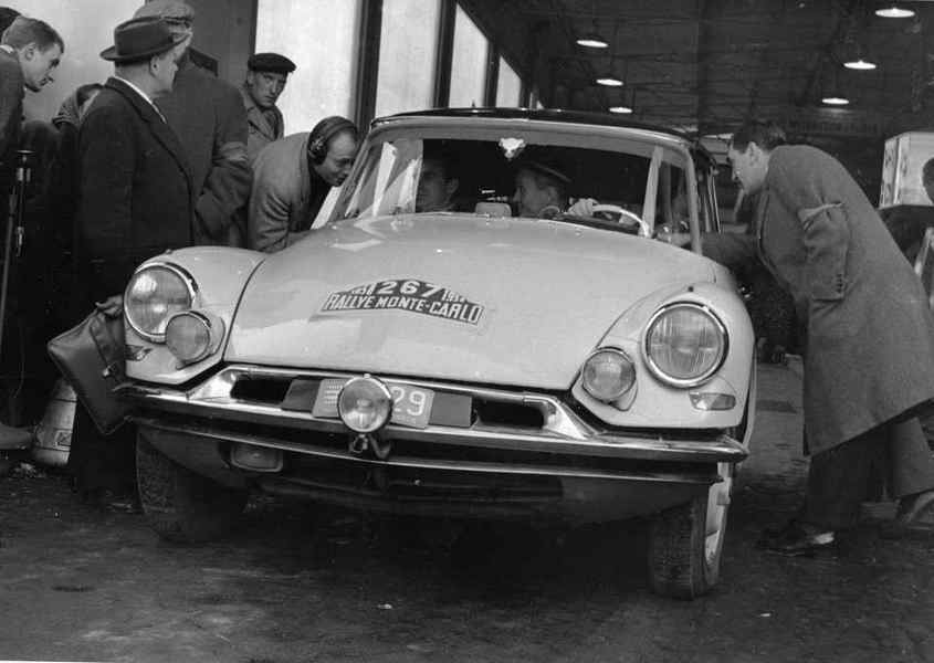 Citreoen-Ds-Rally-60-anni-di-ds-festeggiamenti-rallye-de-monte-carlo-1958