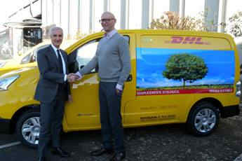 Nissan_DHL_Furgone_eNV200_elettrico_accordo