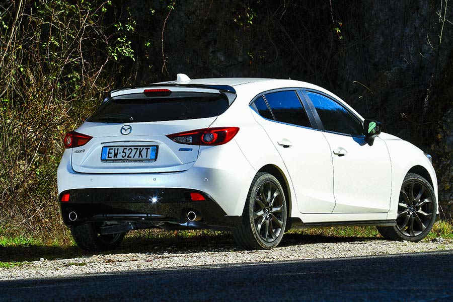 Mazda_Mazda3_Kit_estetico_Retro_lato