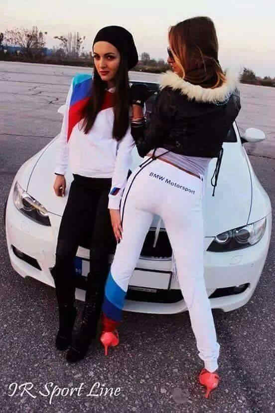 girls-top-car-hot (19)