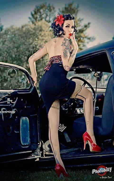 girls-top-car-hot (7)