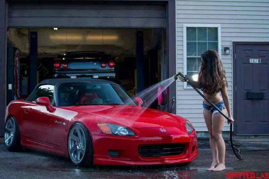 girls-top-car-hot (76)