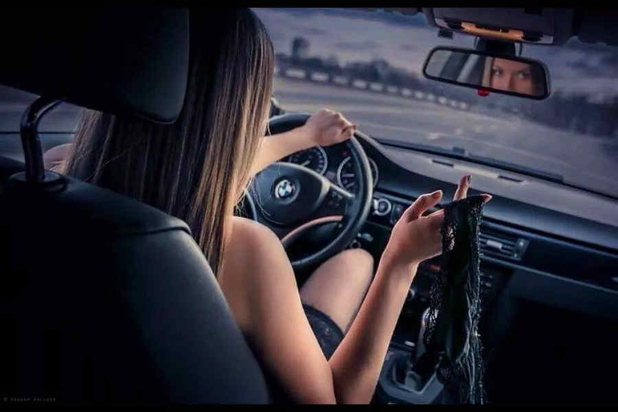 girls-top-car-hot (81)