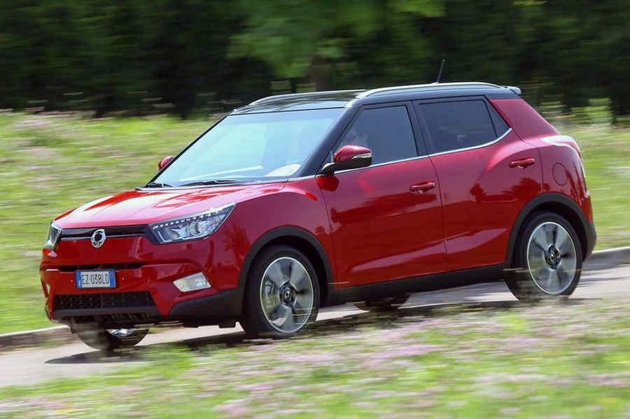 SSangYong-SUV-tivoli--movimenti (16)