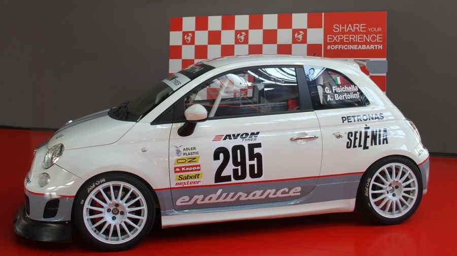 Abarth-695-CITE-Fisichella-Bertolini
