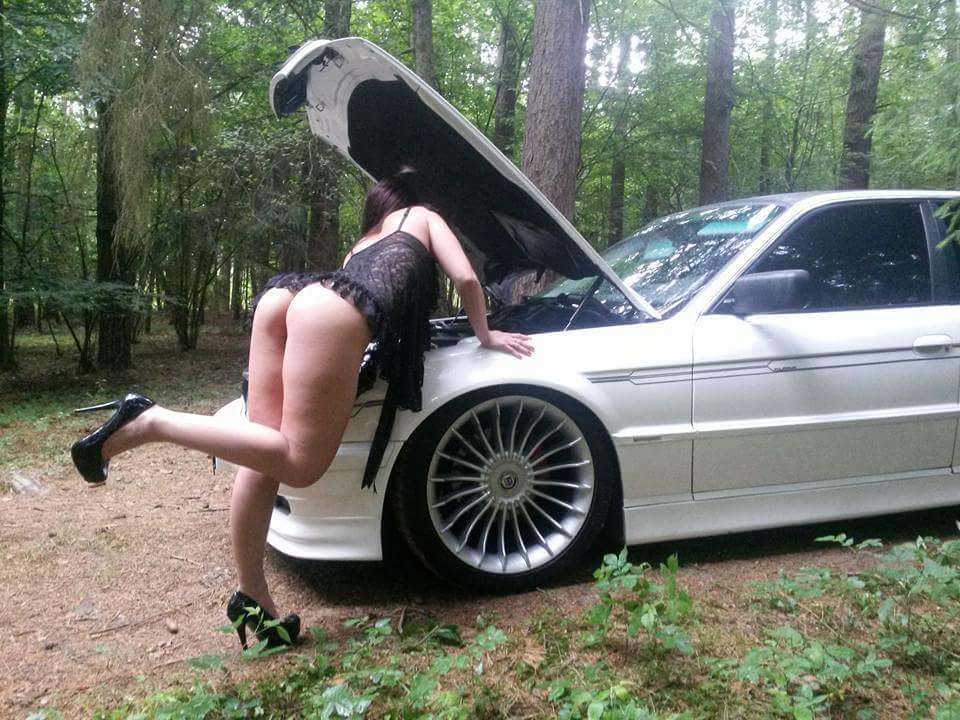 car-girls-Bmw-Alpina-Bianca