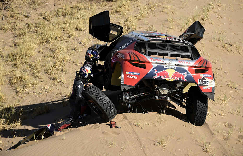 dakar-2016-peugeot-dkr-9-tappa-6