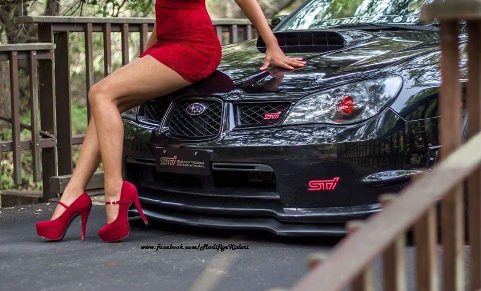 girls-subaru-sti