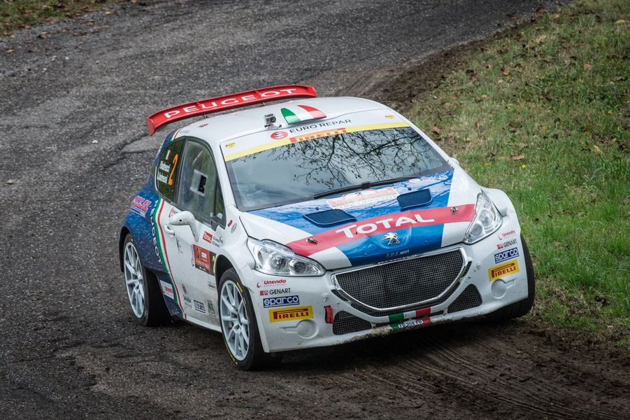 peugeot-208-rally-andreucci-2016-rally-due-valli-17