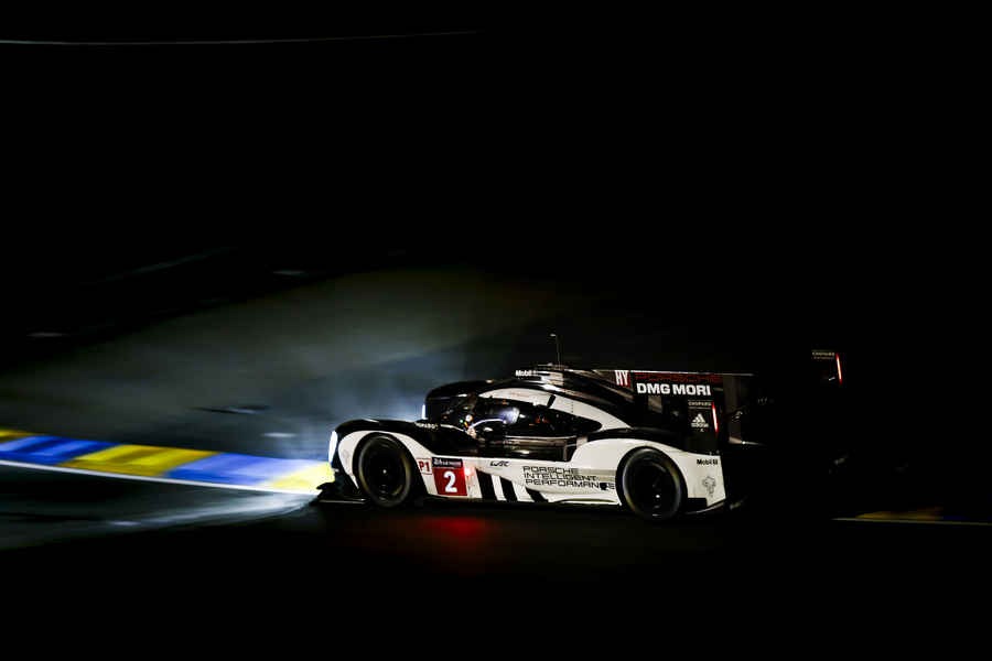 Porsche 919 Hybrid, Porsche Team: Romain Dumas, Neel Jani, Marc Lieb