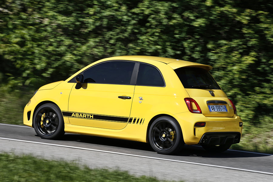Abarth_595_Competizione_2016_06