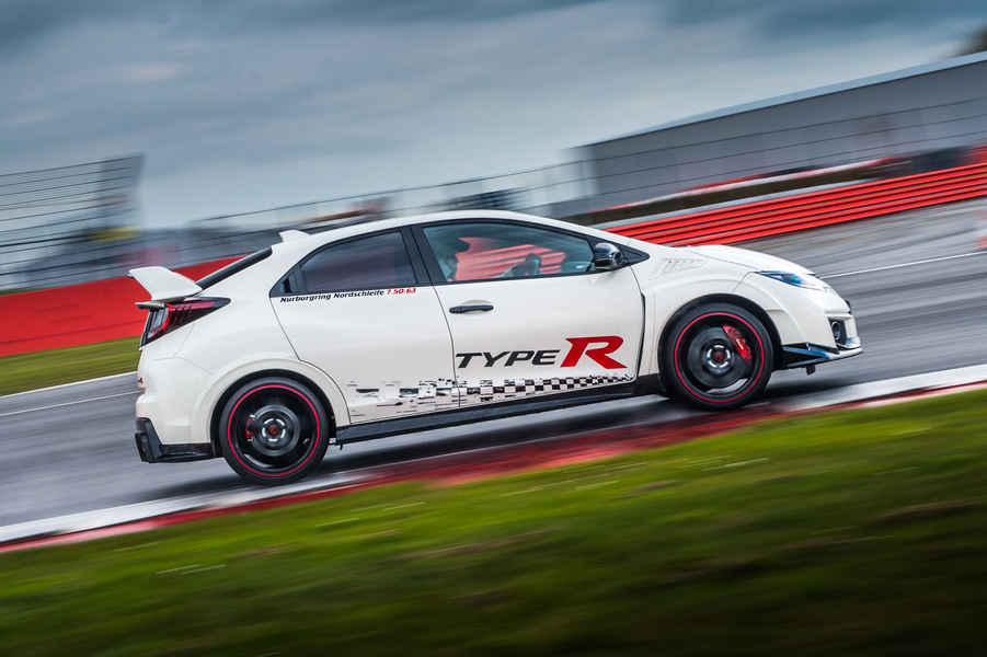 honda-civic-type-r-silverstone