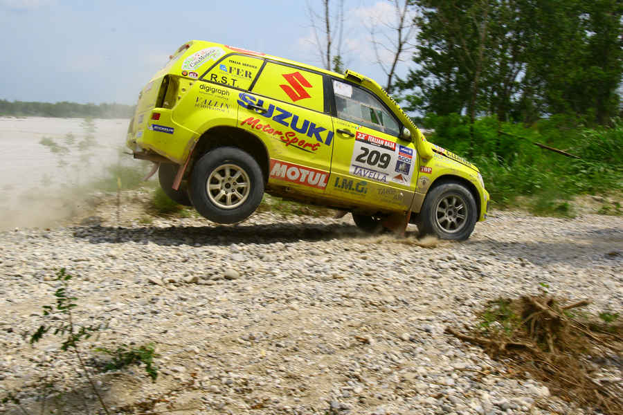 suzuki-croos-country-rally-codeca-1