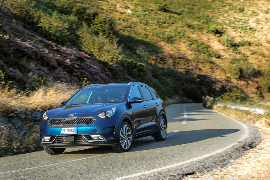 kia_niro_hybrid_presentazione_2016_02