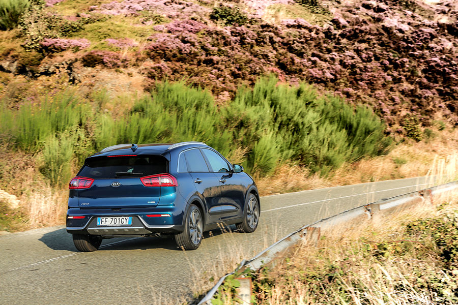 kia_niro_hybrid_presentazione_2016_06