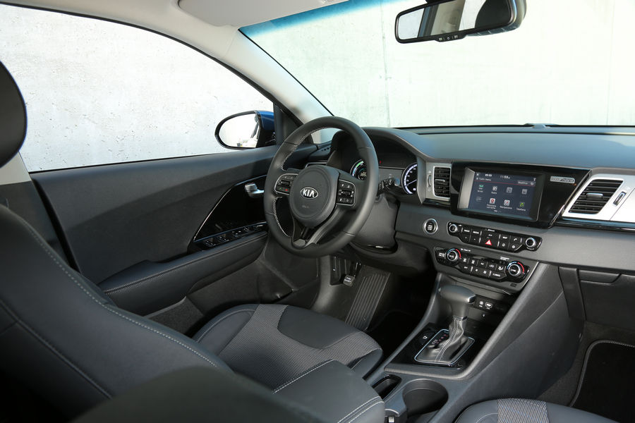 kia-niro-abitacolo