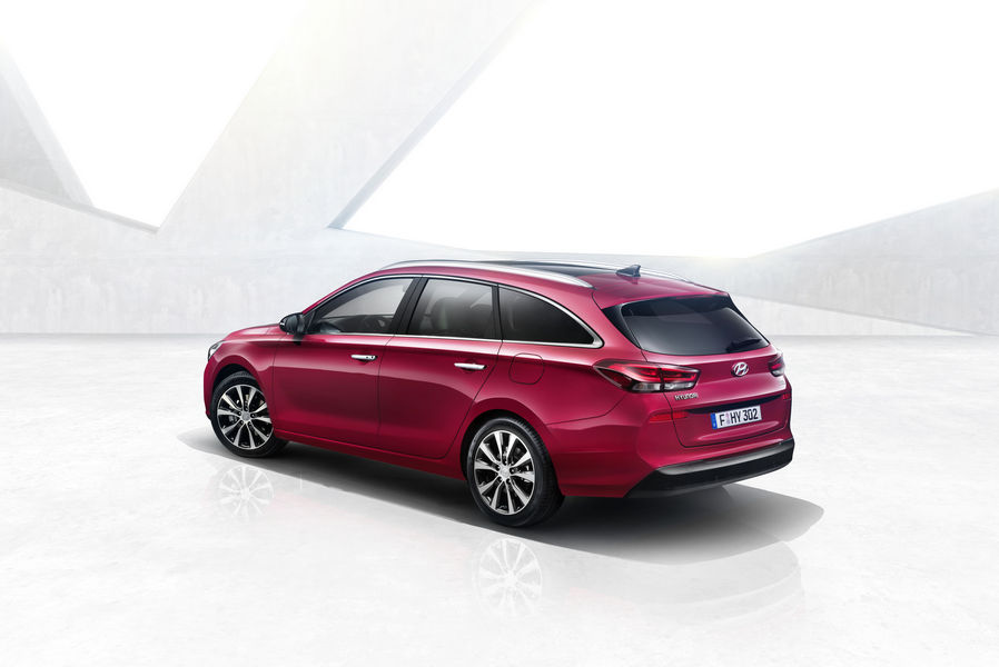 nuova-hyundai-i30-wagon-2017-2