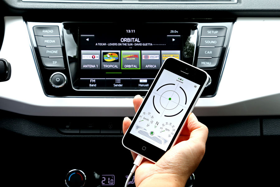 skoda-rapid-spaceback-2017-2