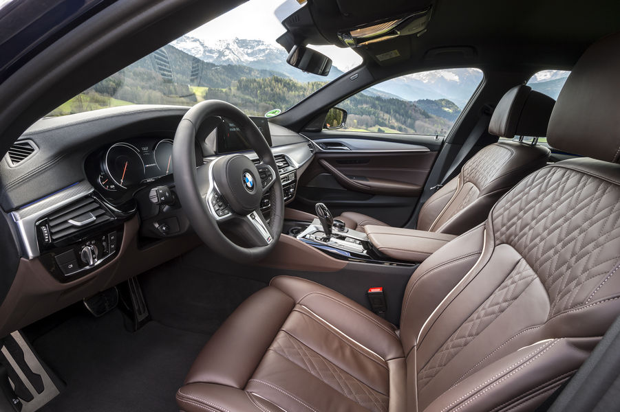BMW M550i xDrive