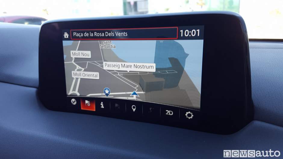 Monitor display nuovo Mazda Cx-5 prova primo contatto