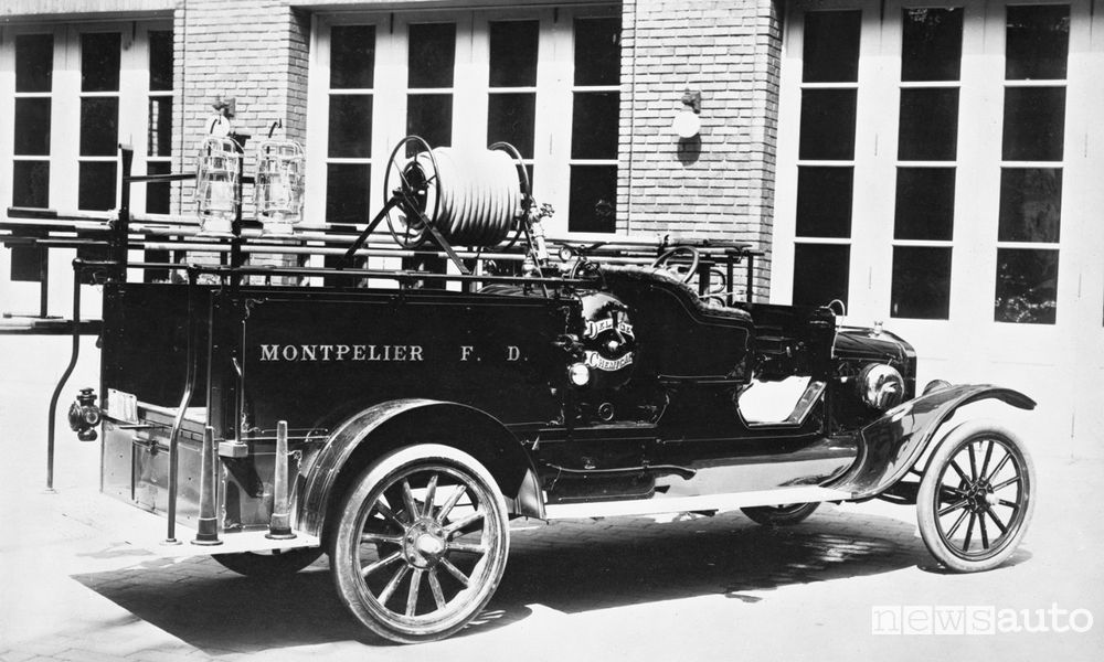 Ford Model TT primo veicolo commerciale FORD