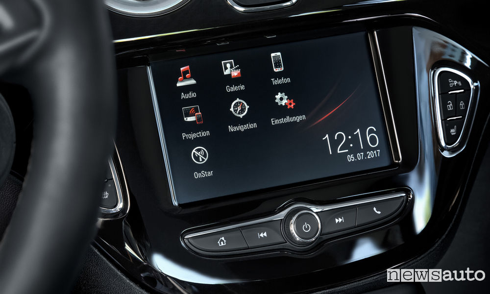 Opel Navi 4.0 IntelliLink lo schemo touch
