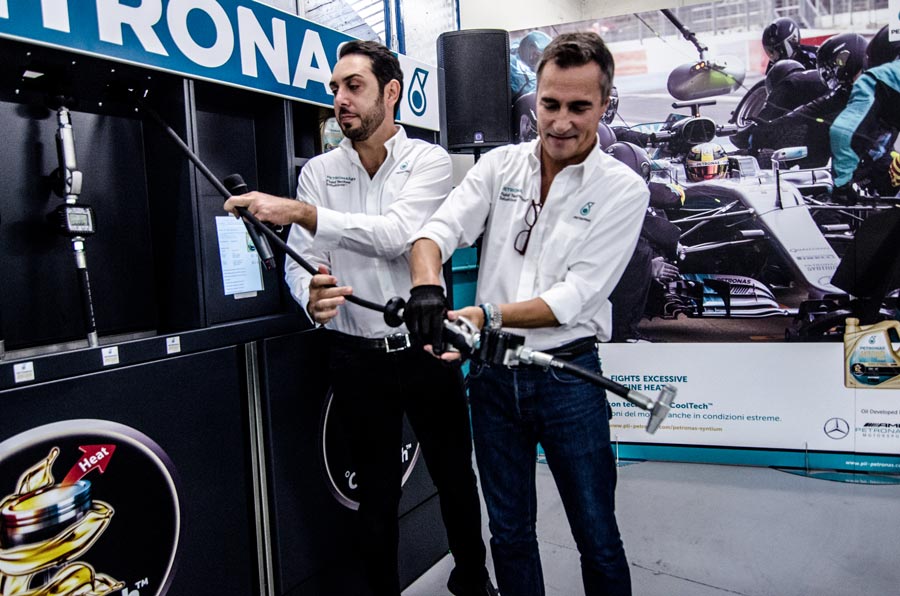 Officina Petronas Autobox Rivalta