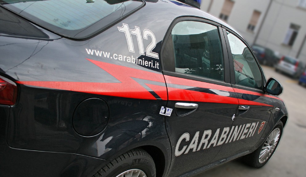 Auto da rally contro i Carabineri di Masserano