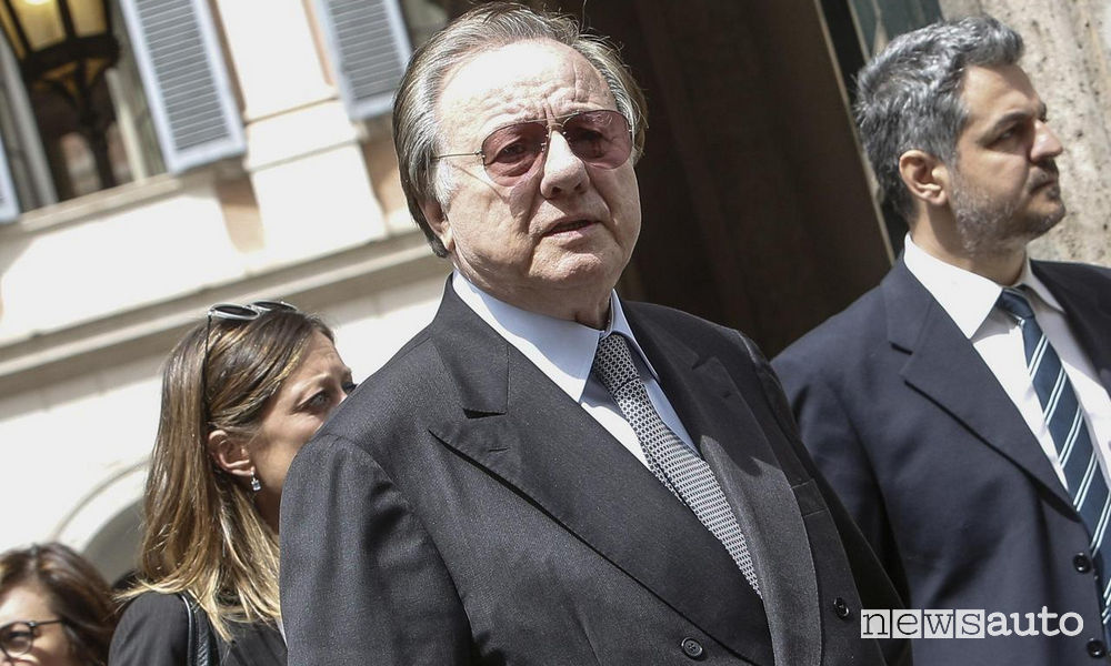 Incidente mortale tra una BMW ed una Nissan muore l'ex ministro Matteoli