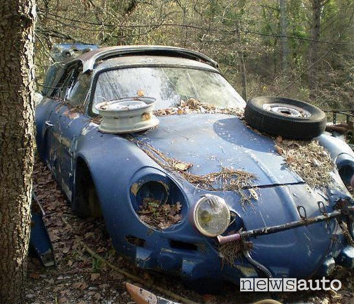 foto auto sportive abbandonate renault alpine