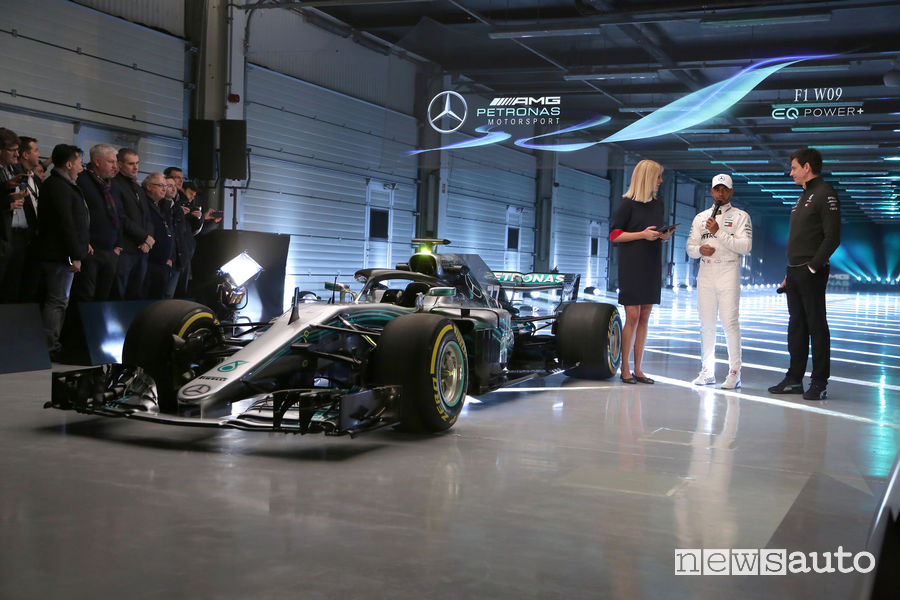 Mercedes F1 2018 W09