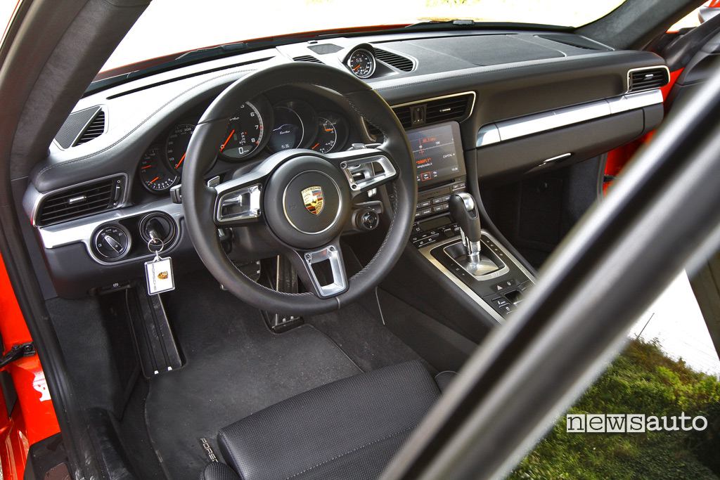 Porsche 911 turbo interni Porsche 911 turbo interni