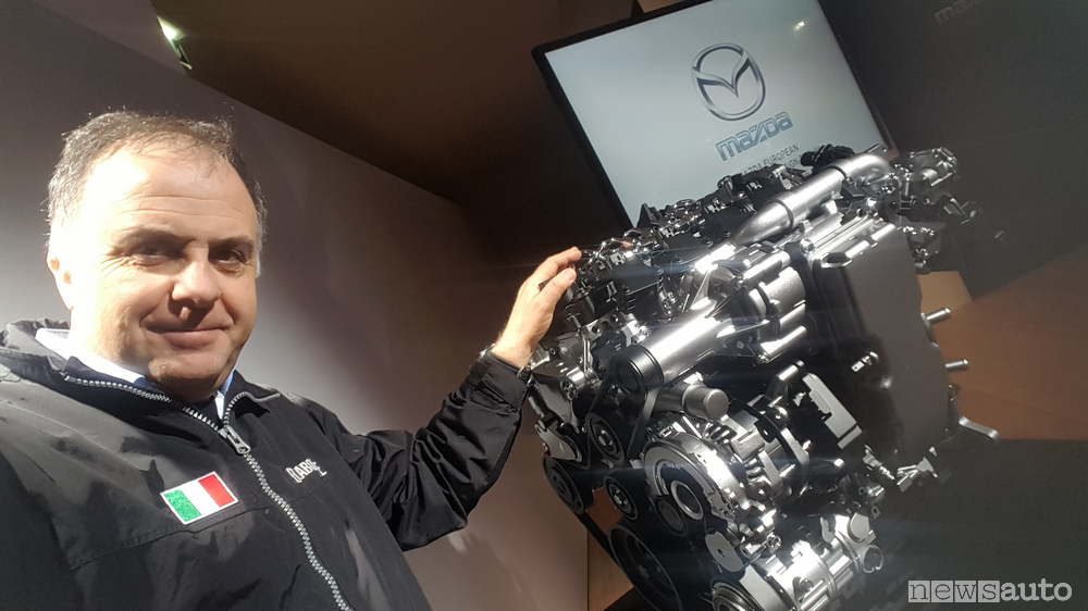Motore Skyactiv-X-con Giovanni Mancini