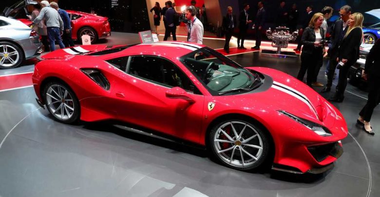 Mercato auto supercar Ferrari 488 Pista
