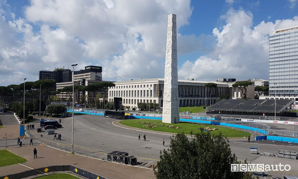 Corsa clandestina sul tracciato di Formula E