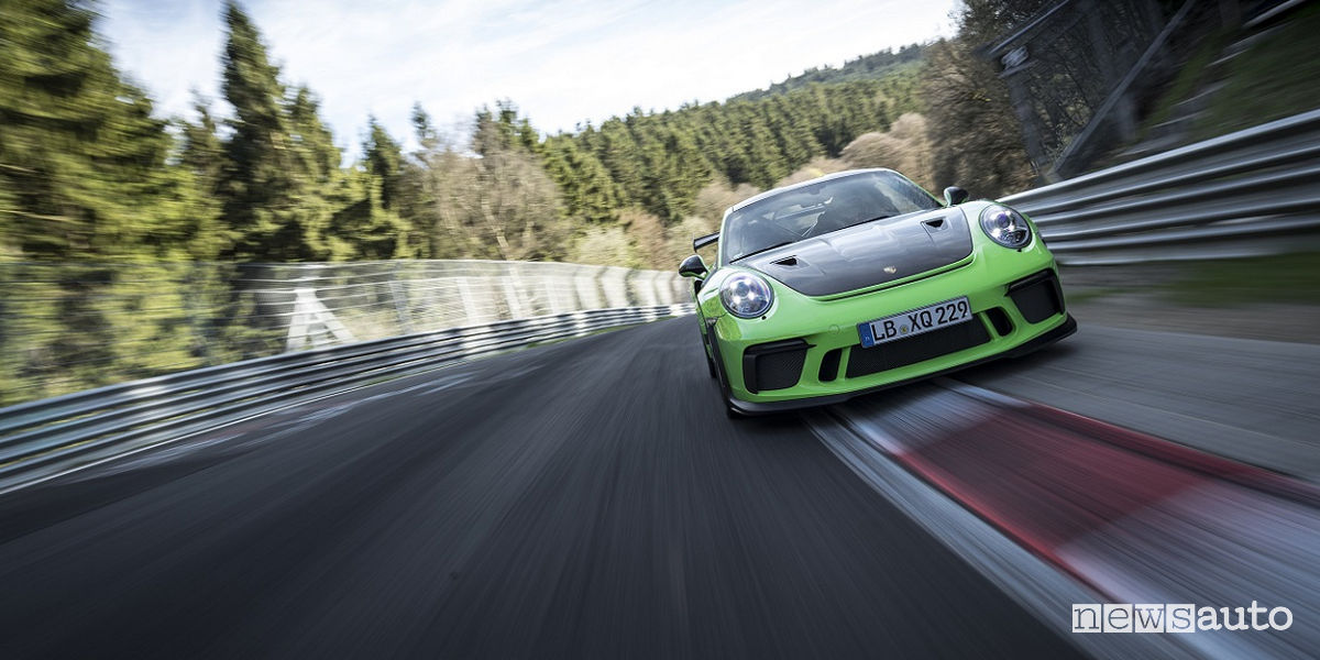 Record Nurburgring Porsche 911 GT3 RS