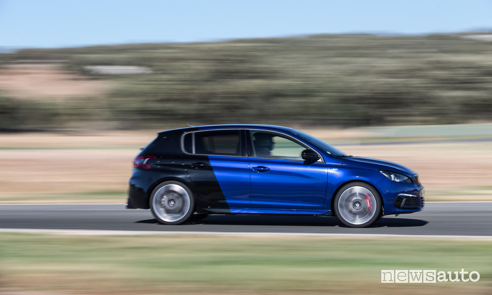 Auto aziendali Peugeot 308 GTi by Peugeot Sport