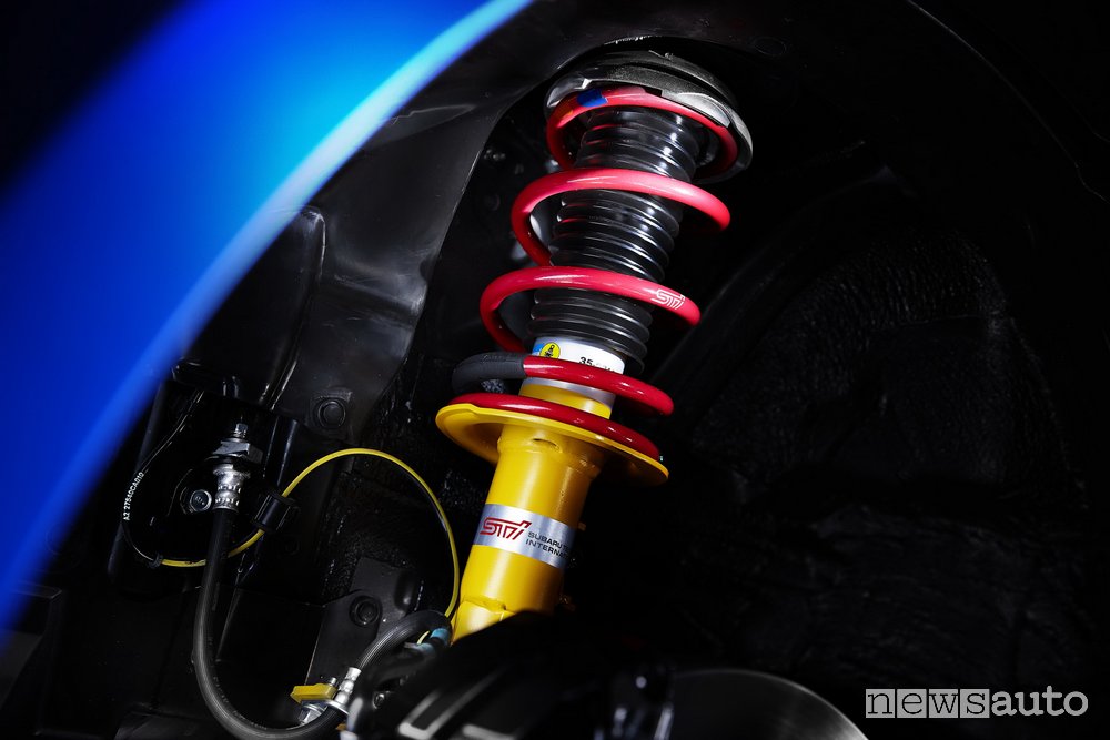 foto Subaru STI ammortizzatore