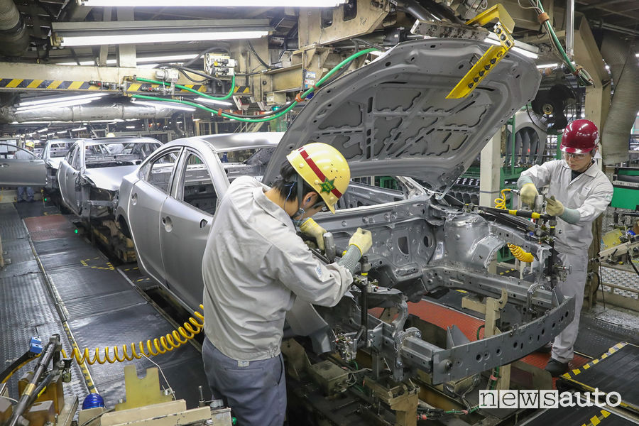 Produzione auto Mazda record in Giappone
