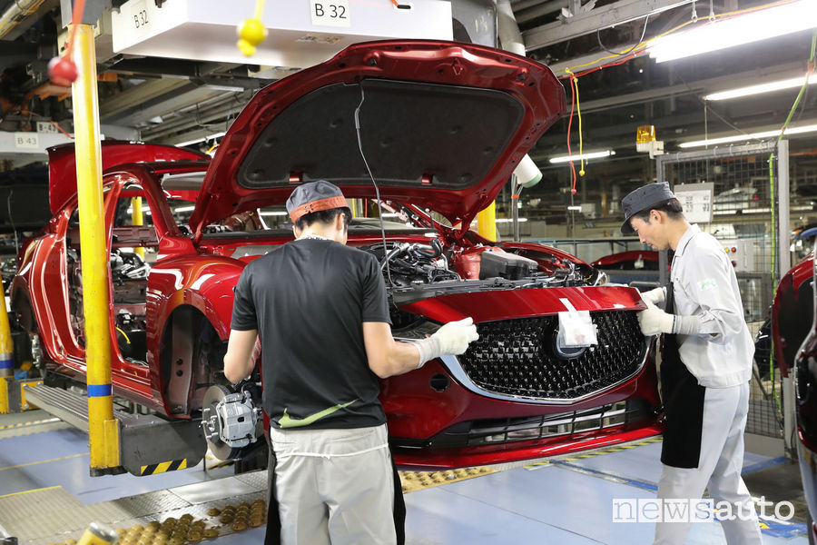 Produzione auto Mazda record in Giappone