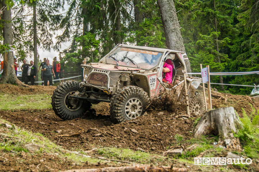 Gara estrema 4x4 Transsylvania Trophy