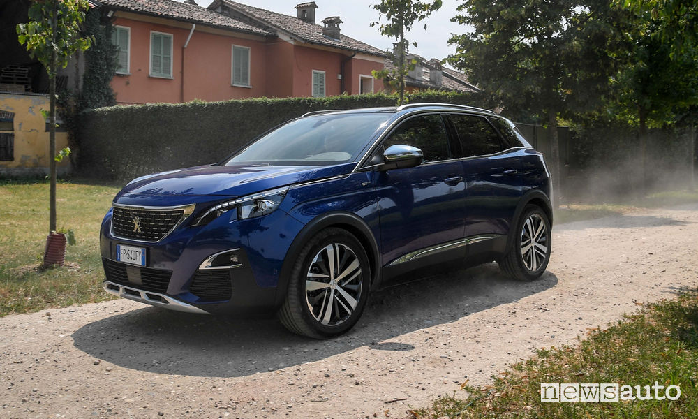 Peugeot 3008 prova cambio EAT8