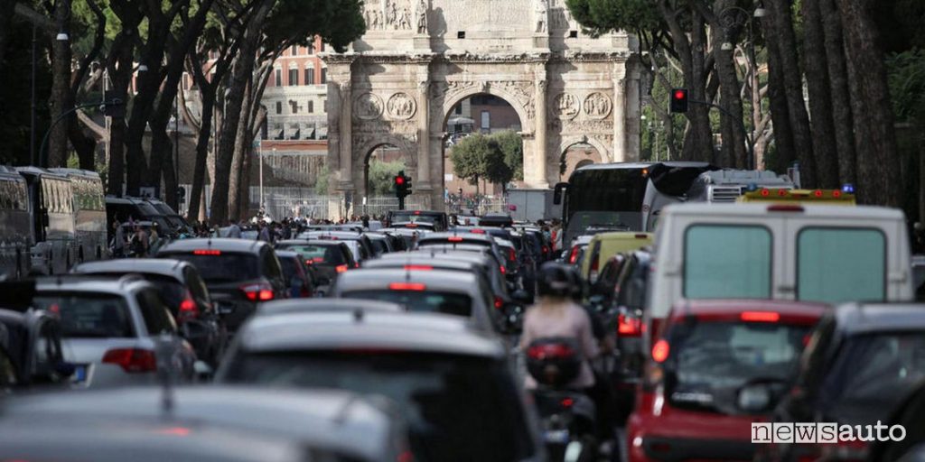 Blocco traffico Roma, i divieti circolazione nella Fascia Verde