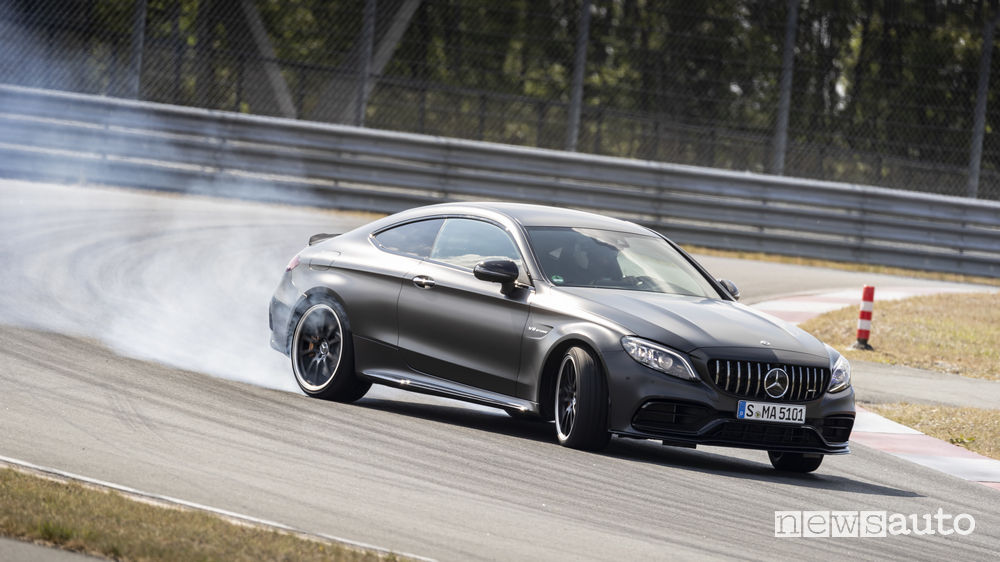 Mercedes-AMG C 63 S Coupé drifting