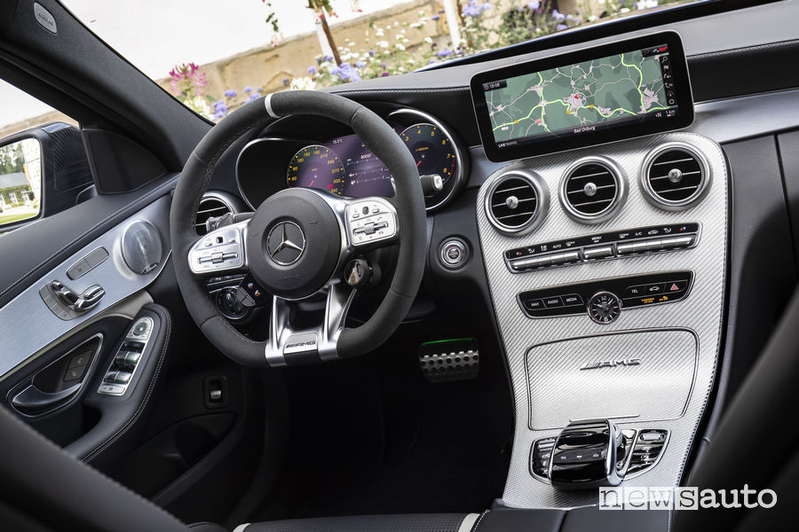 Mercedes-AMG C 63 S Coupé abitacolo