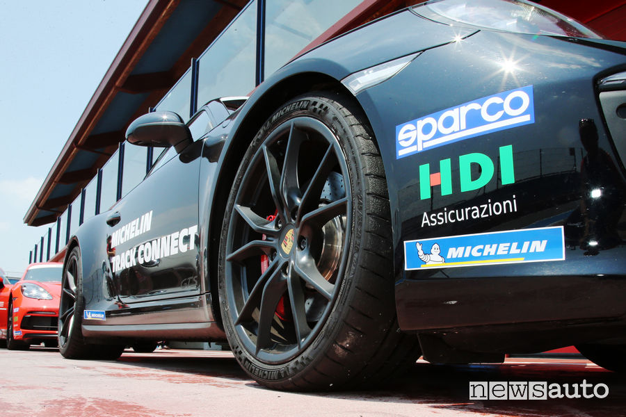 Pilot Sport Cup 2 Connect pneumatici collegati all'App con pressione e temperatura in tempo reale
