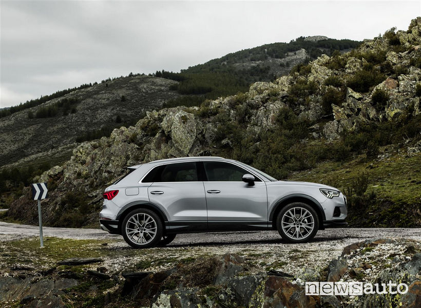 Nuova Audi_Q3 2019 laterale