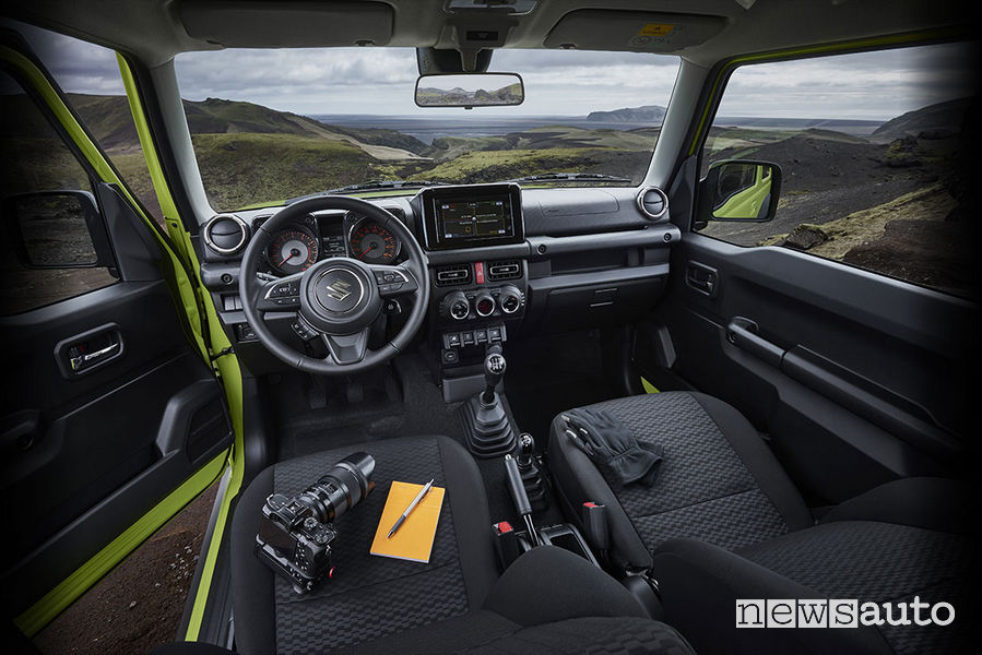 Abitacolo Suzuki Jimny Sakigake giallo