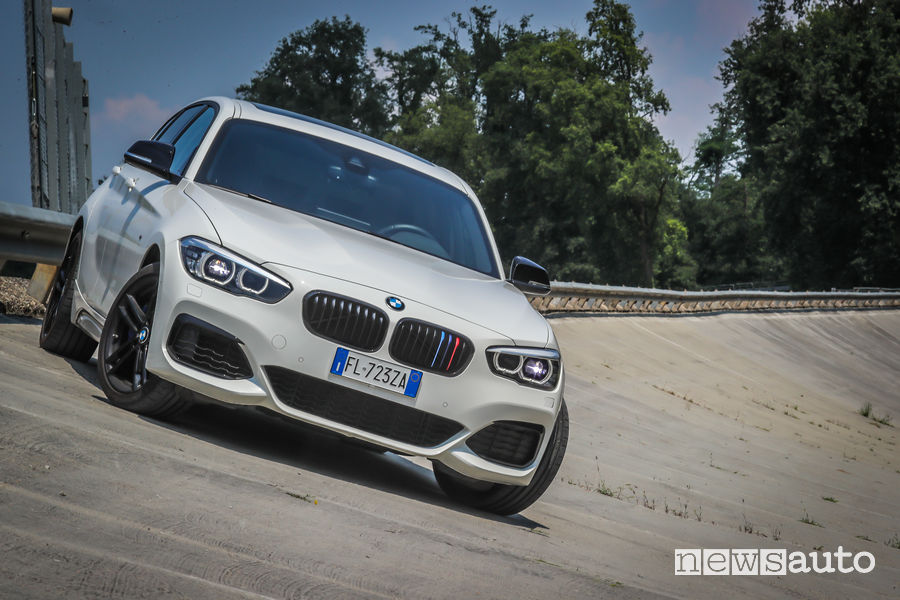 Vista frontale BMW Serie 1 M Power Edition