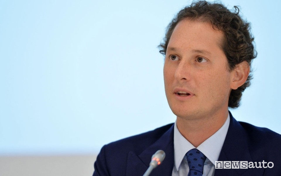 John Elkann, Presidente di Stellantis, cerca un dialogo con Trump per parlare dei dazi